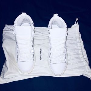 BALENCIAGA SNEAKERS